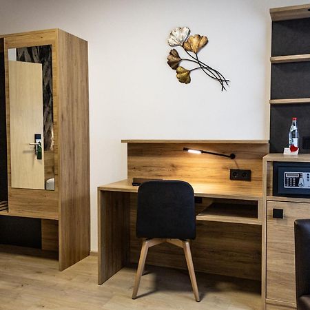Hotel Rosenstein Heubach  Екстериор снимка