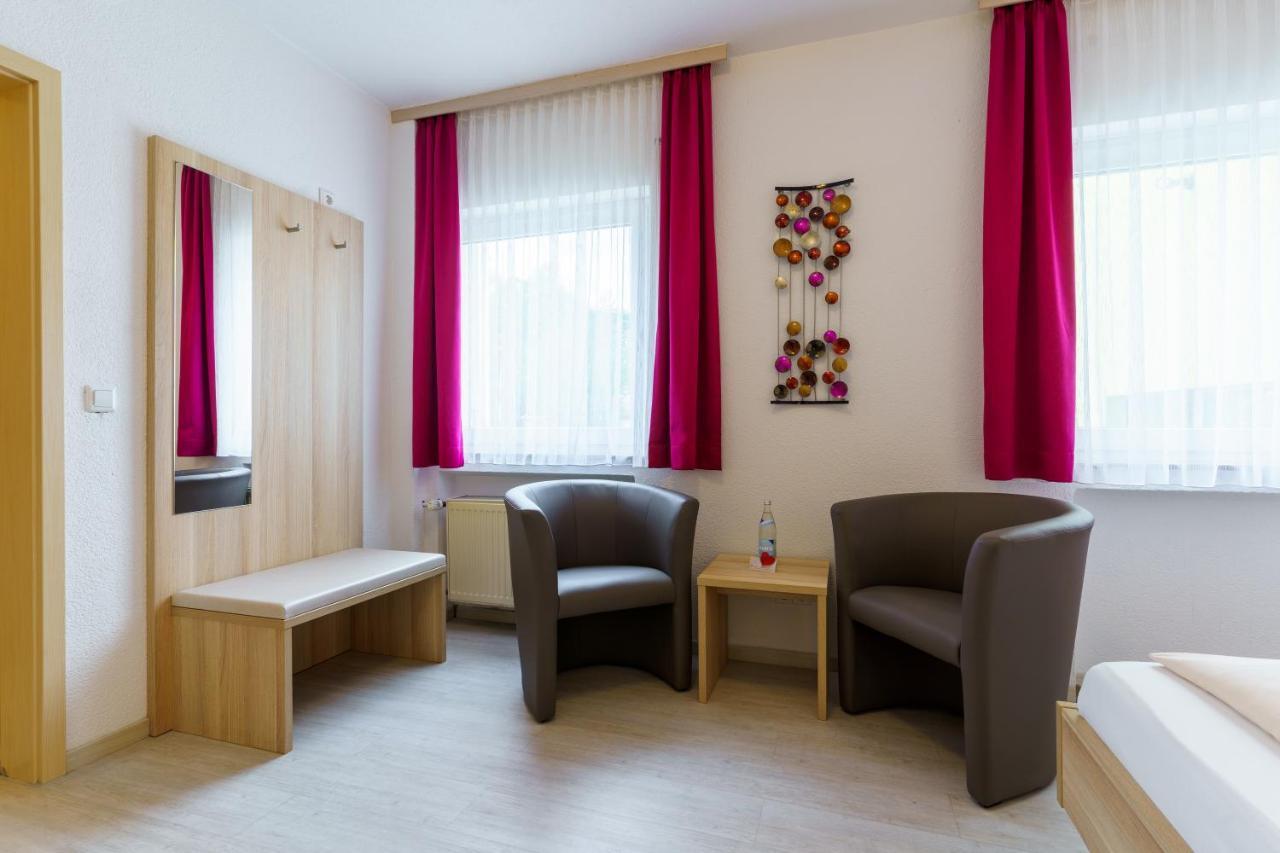 Hotel Rosenstein Heubach  Екстериор снимка