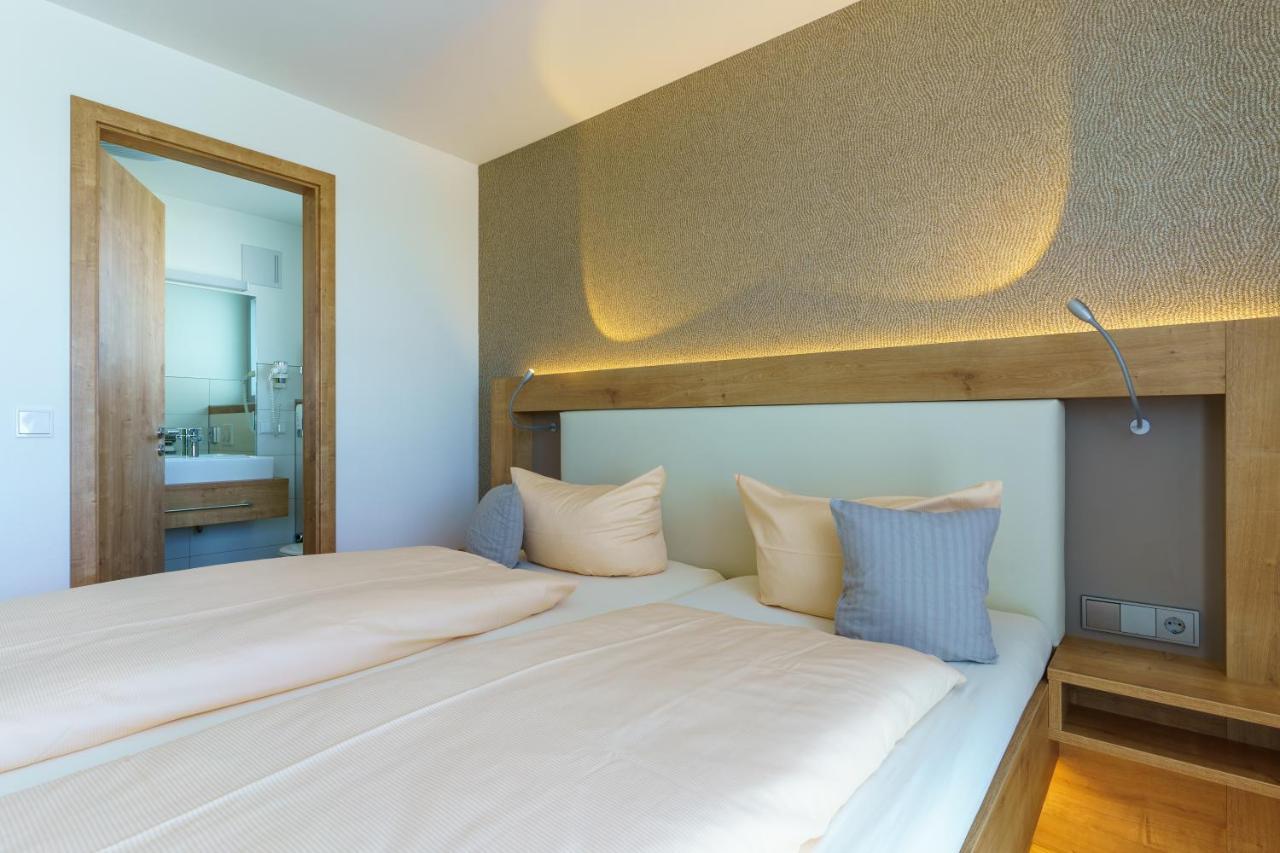 Hotel Rosenstein Heubach  Екстериор снимка