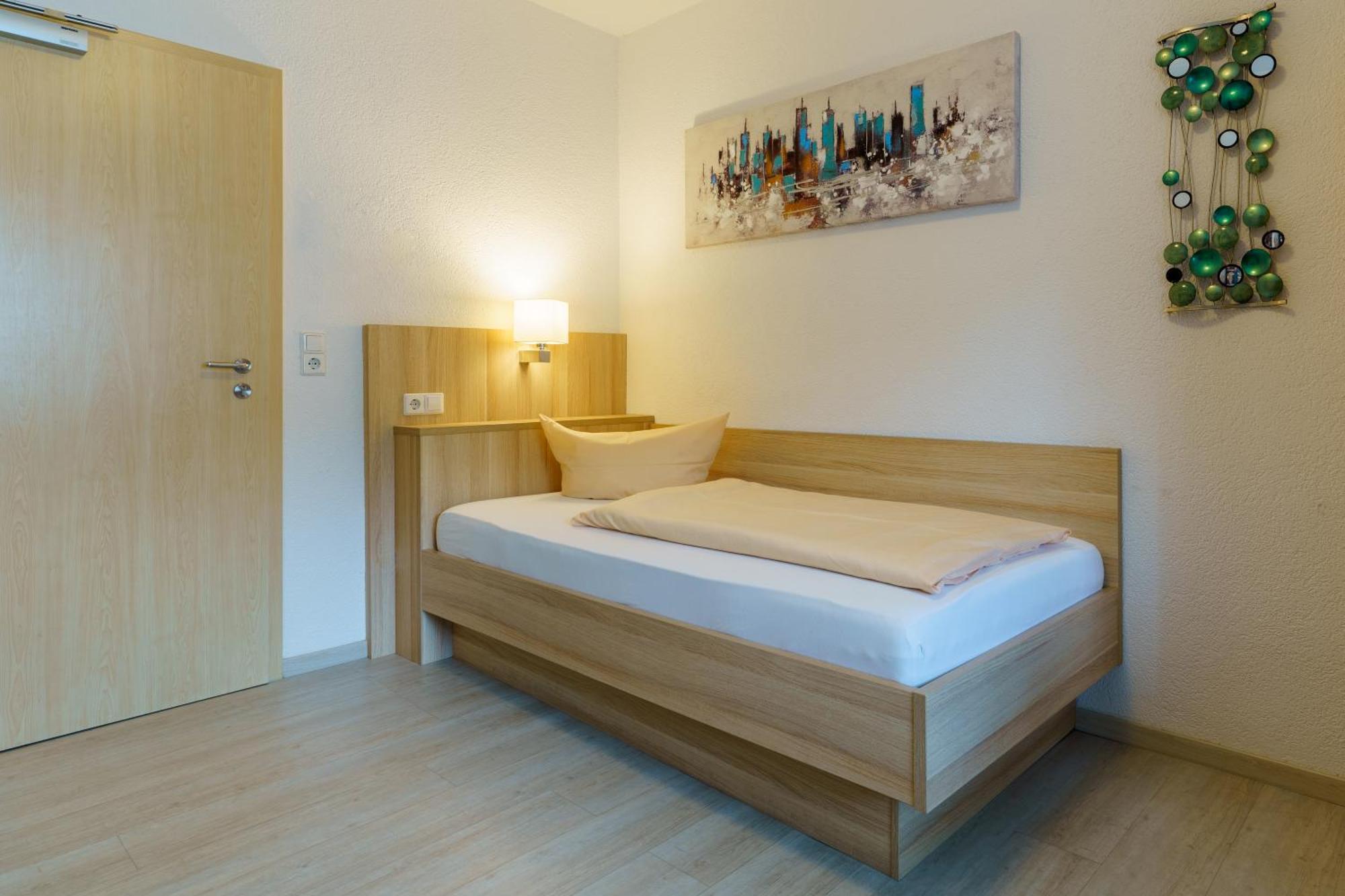 Hotel Rosenstein Heubach  Екстериор снимка