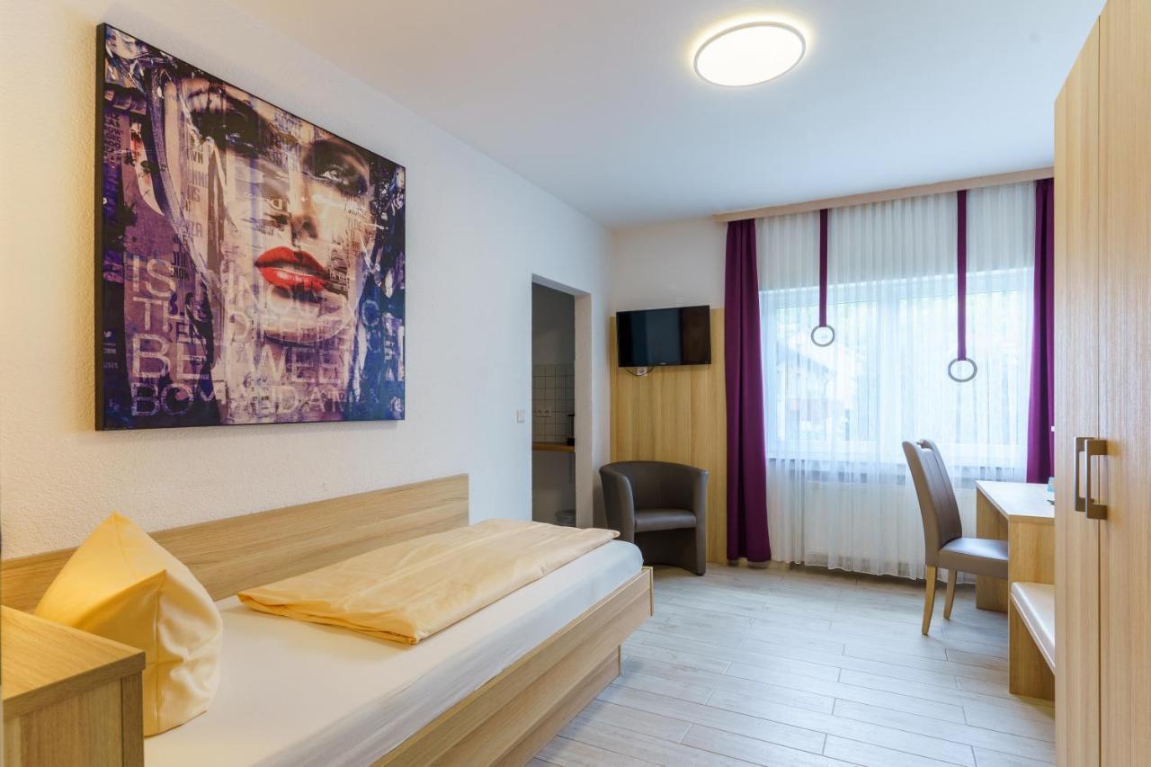 Hotel Rosenstein Heubach  Екстериор снимка