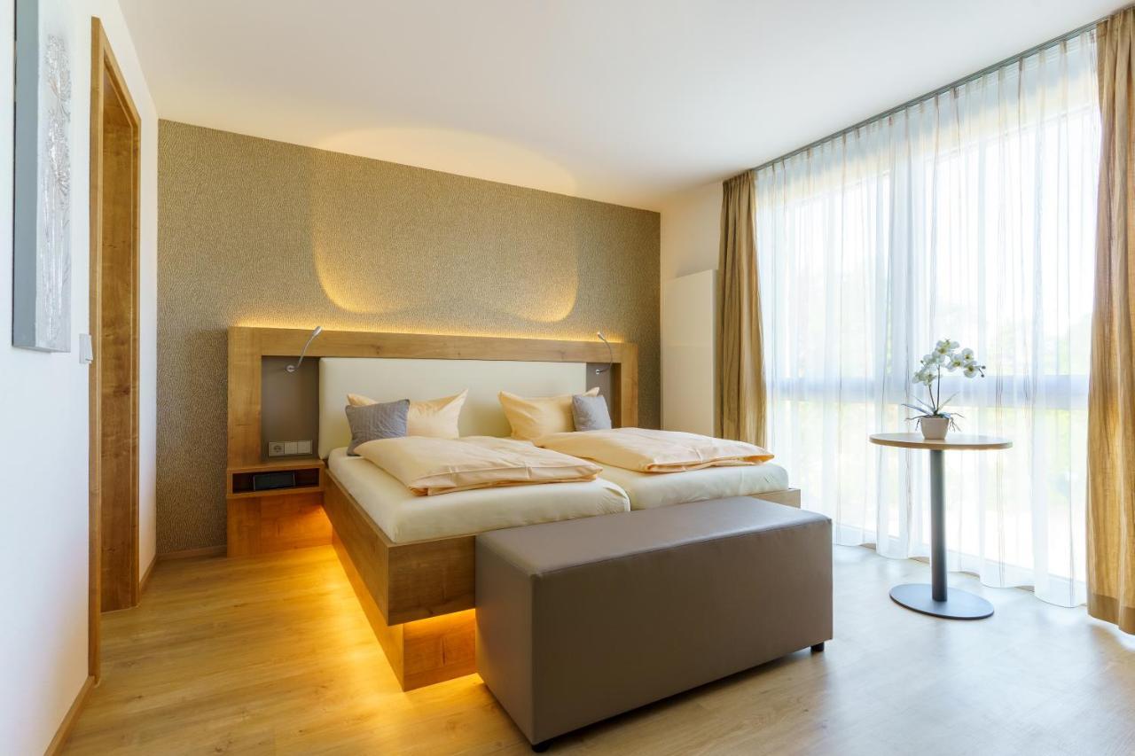 Hotel Rosenstein Heubach  Екстериор снимка