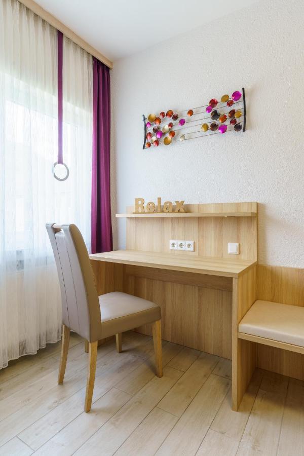 Hotel Rosenstein Heubach  Екстериор снимка