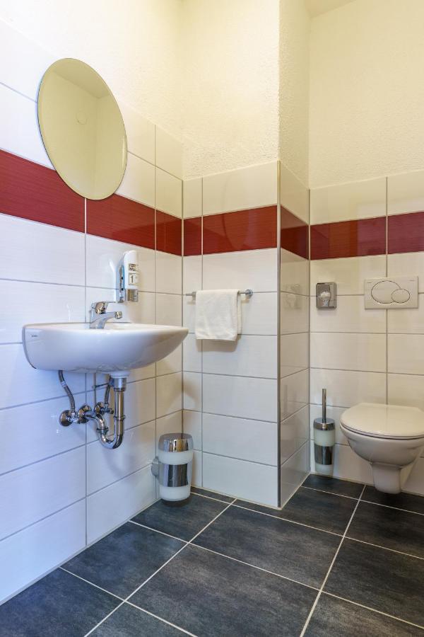 Hotel Rosenstein Heubach  Екстериор снимка