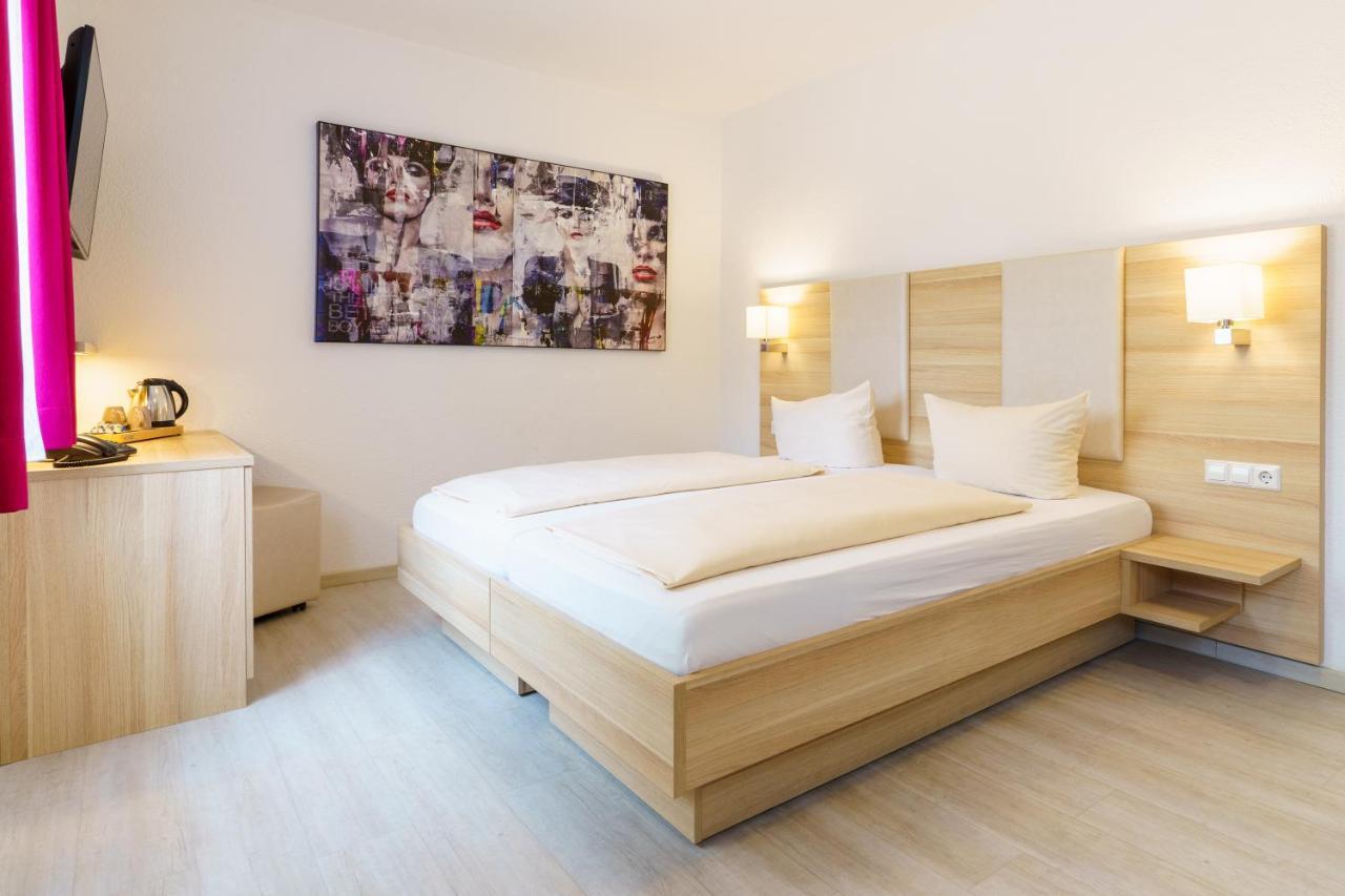 Hotel Rosenstein Heubach  Екстериор снимка