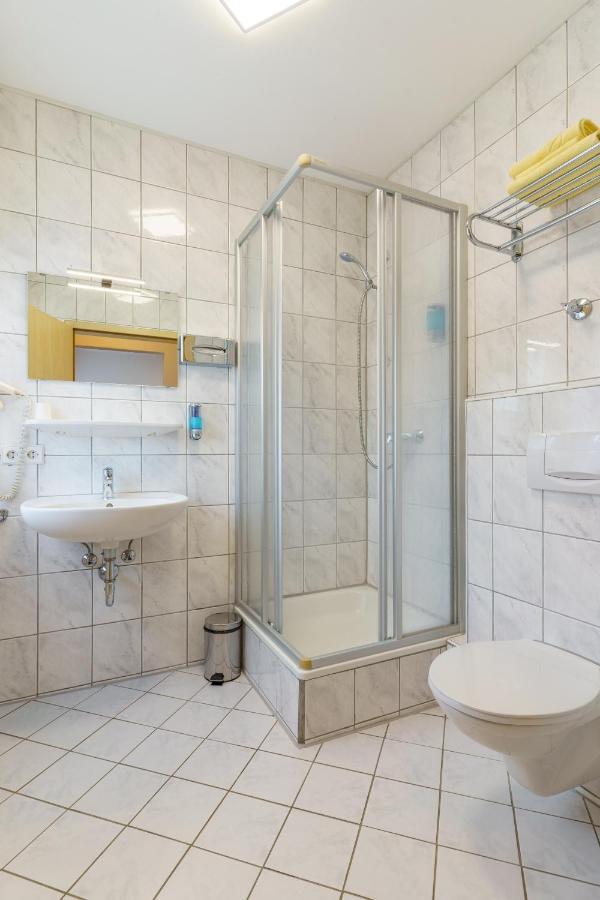 Hotel Rosenstein Heubach  Екстериор снимка