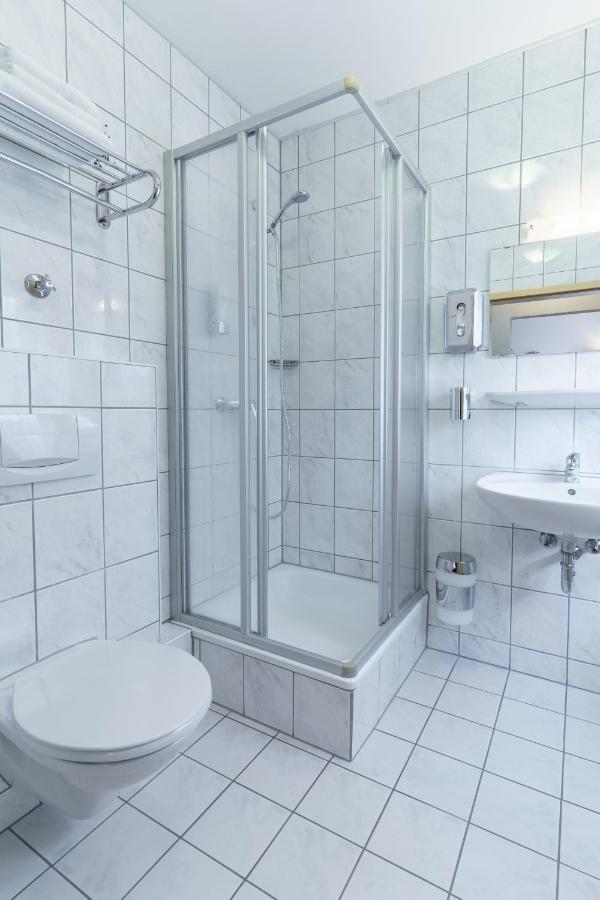 Hotel Rosenstein Heubach  Екстериор снимка