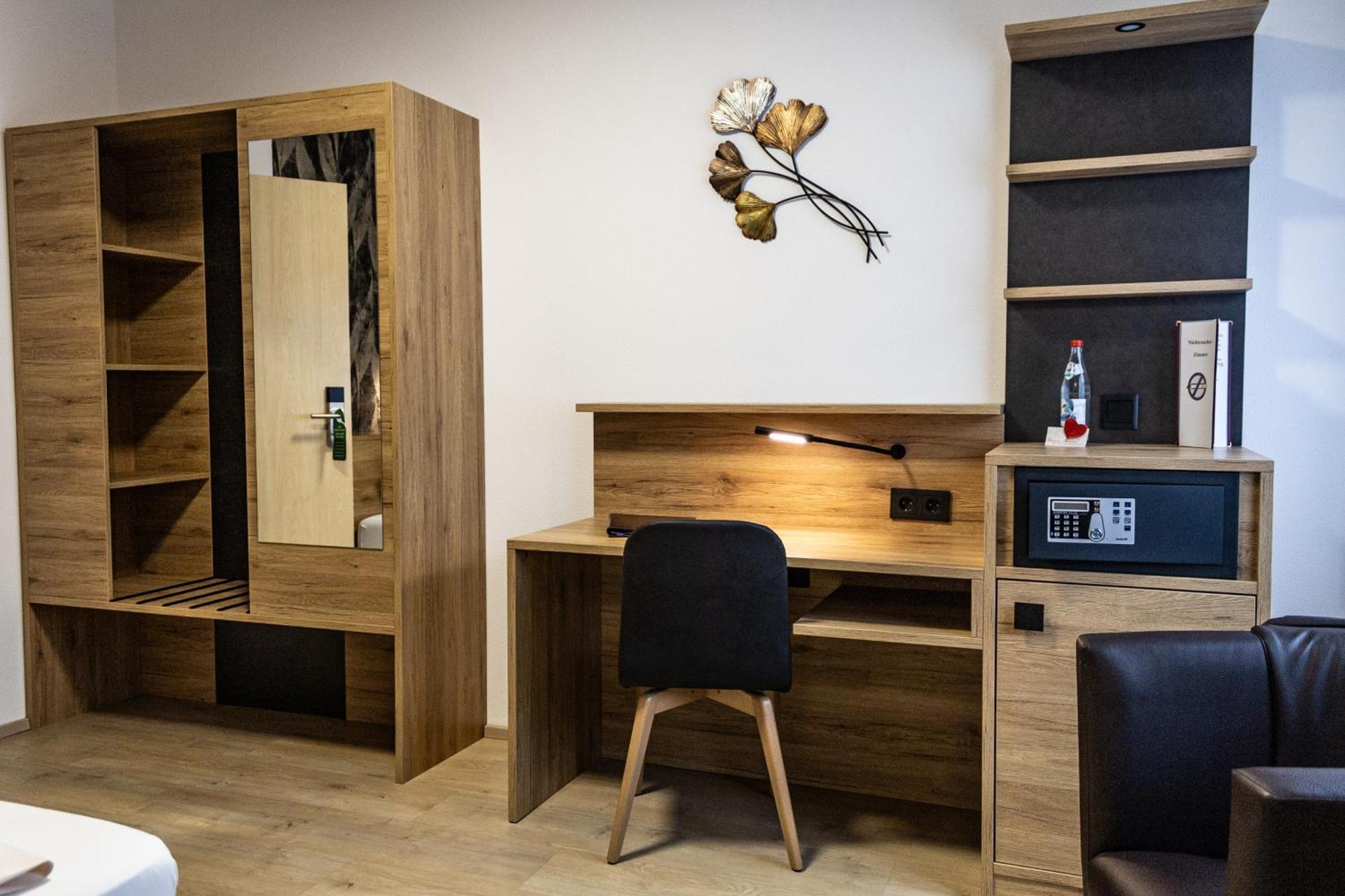Hotel Rosenstein Heubach  Екстериор снимка
