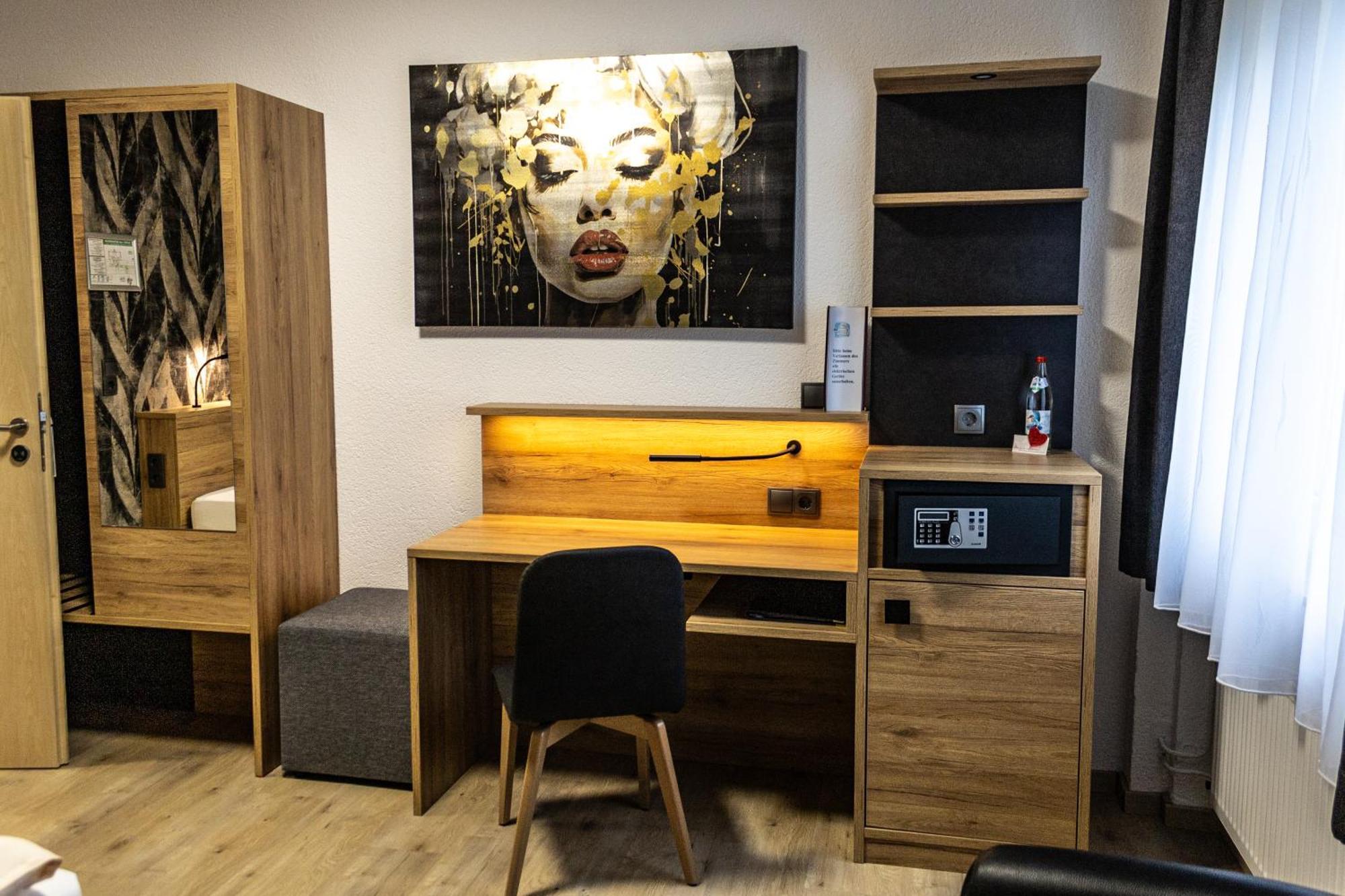 Hotel Rosenstein Heubach  Екстериор снимка
